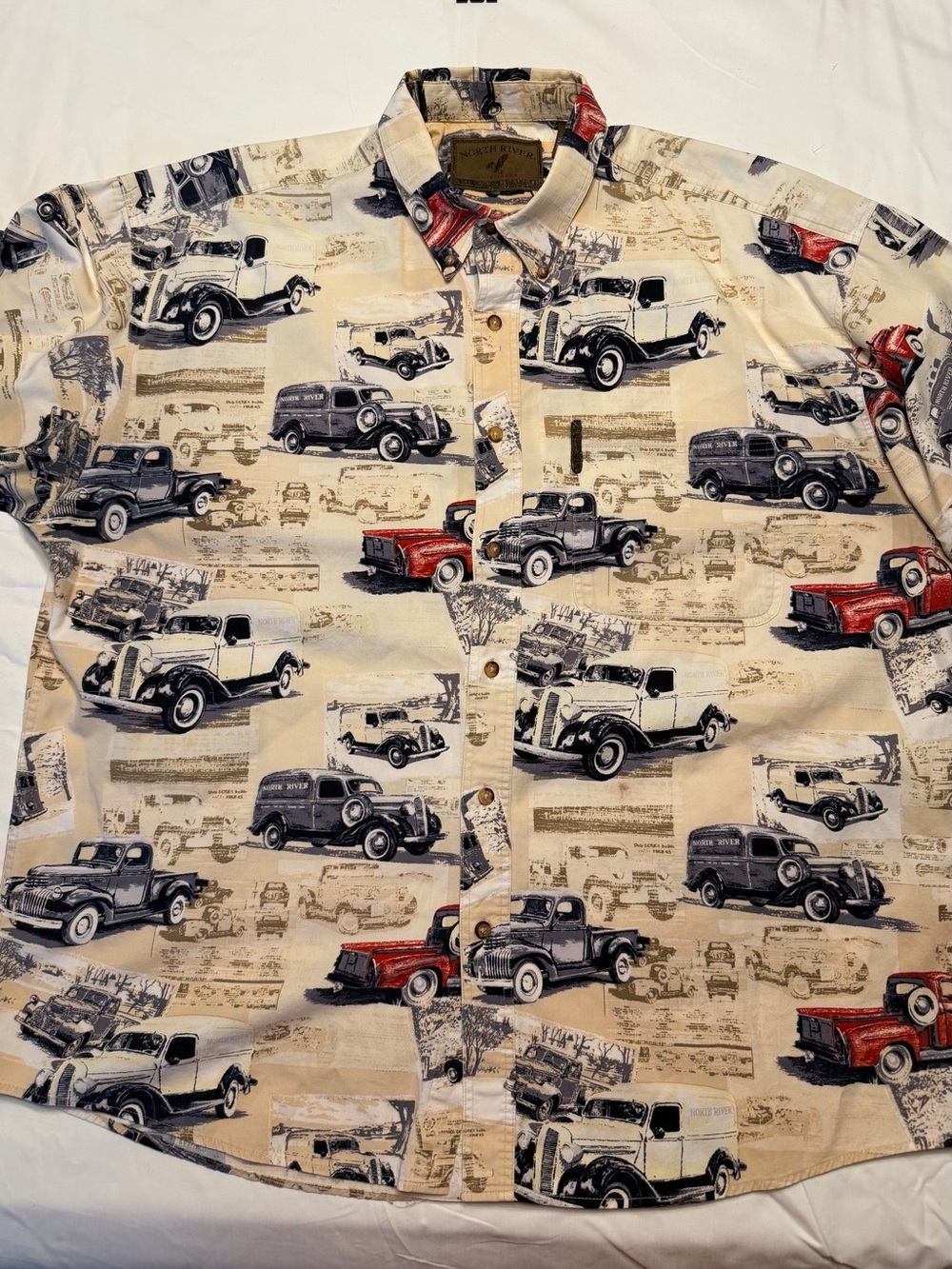 North River Outfitters Vintage Car Short Sleeve Shirt - Cream, Black & Red XL